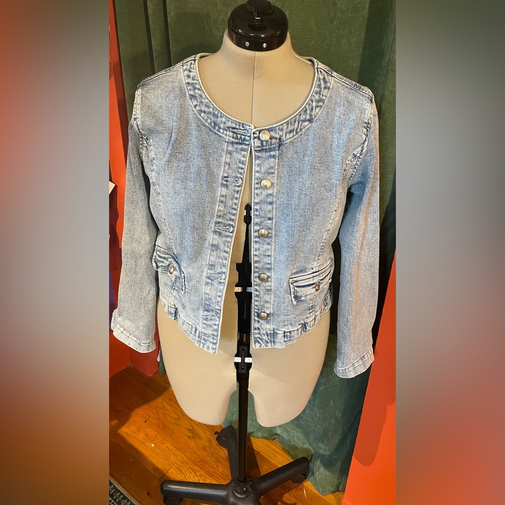 Collarless denim jacket from the Gap